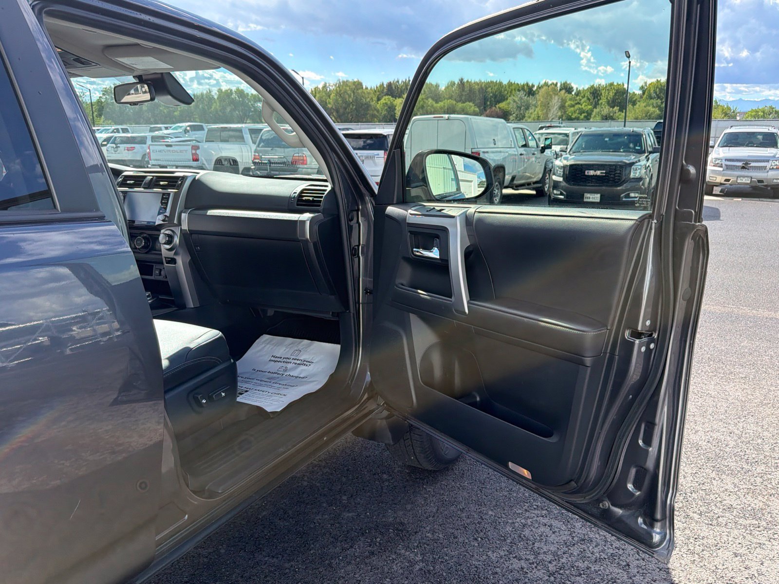 Certified 2023 Toyota 4Runner SR5 Premium AWD/4WD image 32