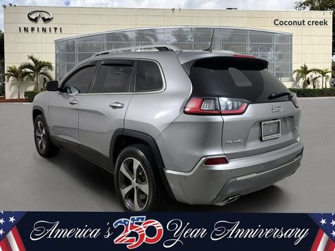 Used 2019 Jeep Cherokee Limited w/ Luxury Group AWD/4WD image 4