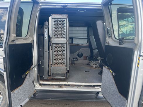 Used 2011 Ford E-250 and Econoline 250 w/ RV Plus Pkg image 3