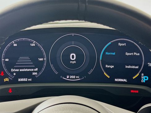 Used 2020 Porsche Taycan 4S image 12