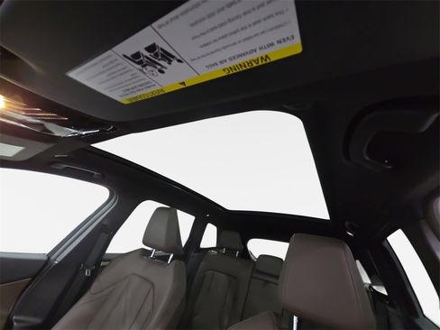 Certified 2025 BMW X3 xDrive30i w/ Convenience Package image 25