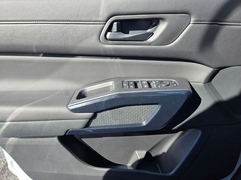 New 2026 Nissan Pathfinder SV AWD/4WD image 11