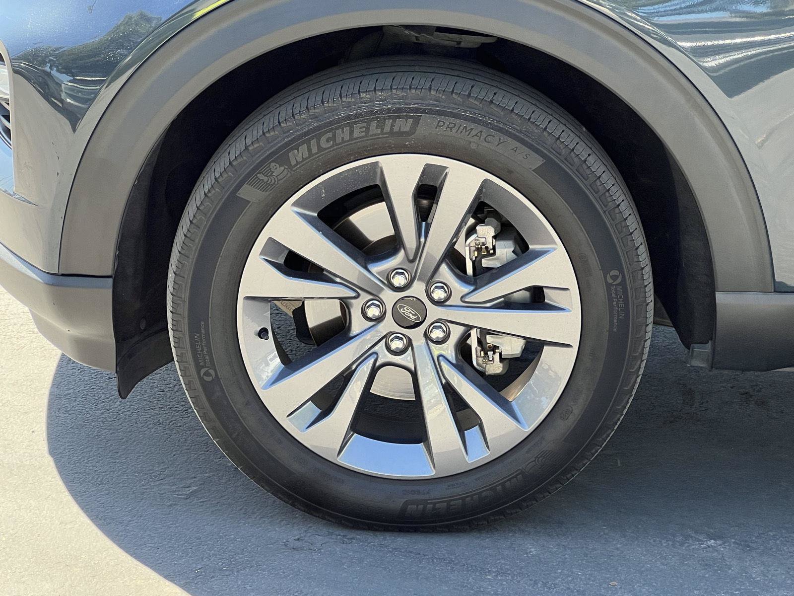 Used 2022 Ford Explorer XLT w/ Equipment Group 202A AWD/4WD image 20