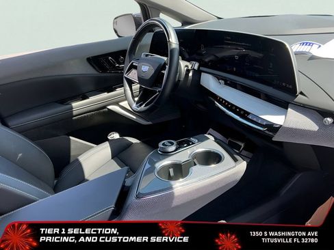 Used 2025 Cadillac Optiq Luxury 2 w/ LPO, Floor Liner Package AWD/4WD image 22