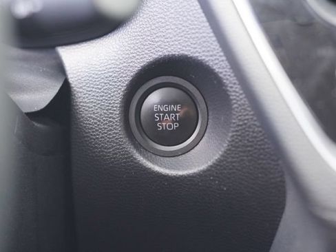 Used 2025 Toyota Corolla Cross XLE FWD image 21