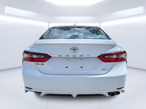 Used 2023 Toyota Camry SE FWD image 4
