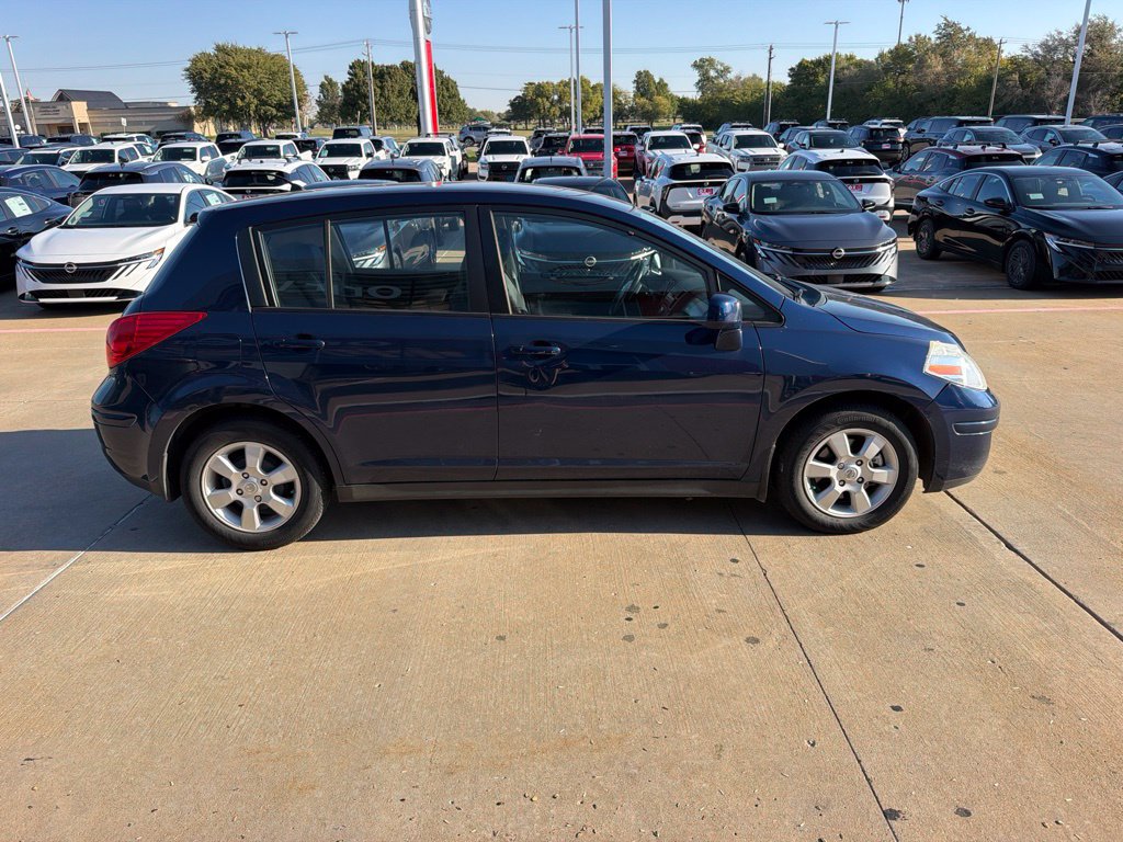 Used 2008 Nissan Versa Hatchback w/ Convenience Pkg FWD image 6