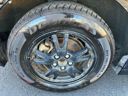 Used 2015 Toyota Prius Two image 29