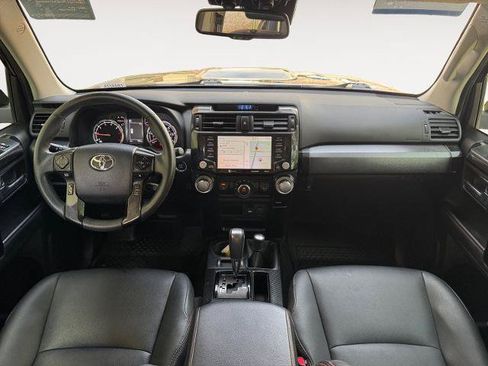 Used 2021 Toyota 4Runner Venture w/ Moonroof Package AWD/4WD image 10
