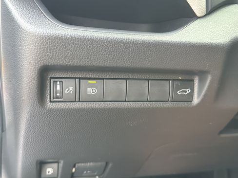 Certified 2022 Toyota RAV4 XLE w/ Convenience Package AWD/4WD image 14