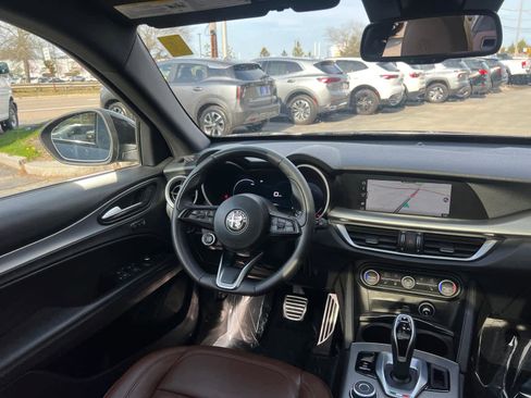 Used 2024 Alfa Romeo Stelvio Ti AWD/4WD image 36