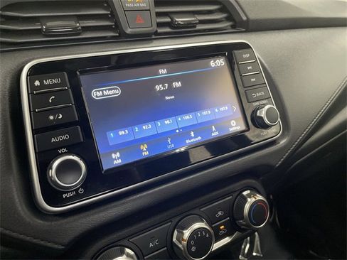 Used 2025 Nissan Versa S w/ Trunk Package image 22