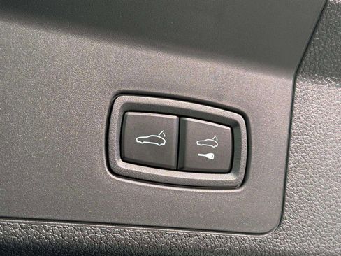 Used 2024 Porsche Panamera image 23