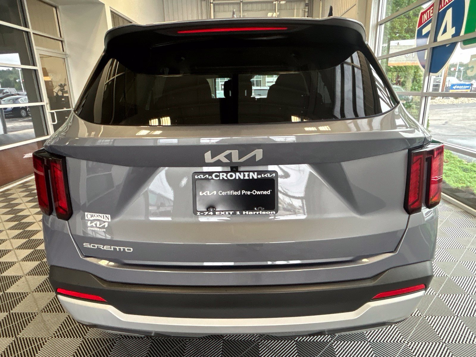 Used 2025 Kia Sorento LX FWD image 5