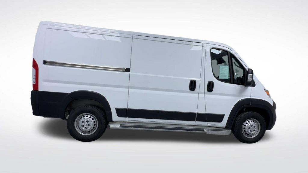 Used 2025 RAM ProMaster 2500 w/ U-Haul Equipment Group FWD image 12