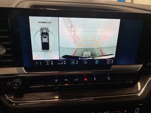 Used 2024 Chevrolet Silverado 3500 LTZ w/ LTZ Plus Package image 12