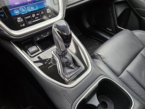 Used 2022 Subaru Outback Limited image 22