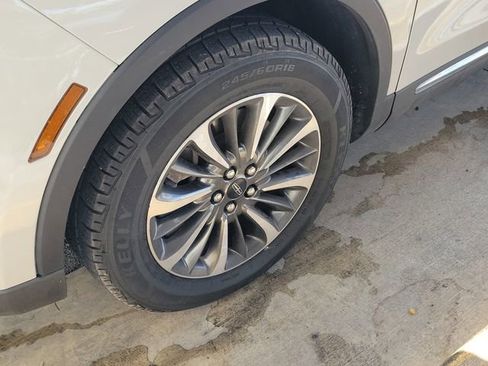 Used 2023 Lincoln Nautilus FWD image 3