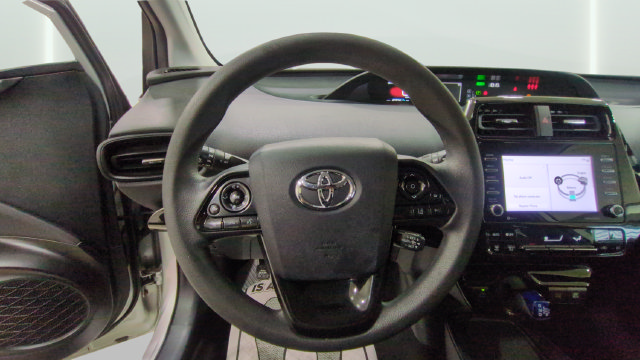 Used 2022 Toyota Prius LE AWD/4WD image 22