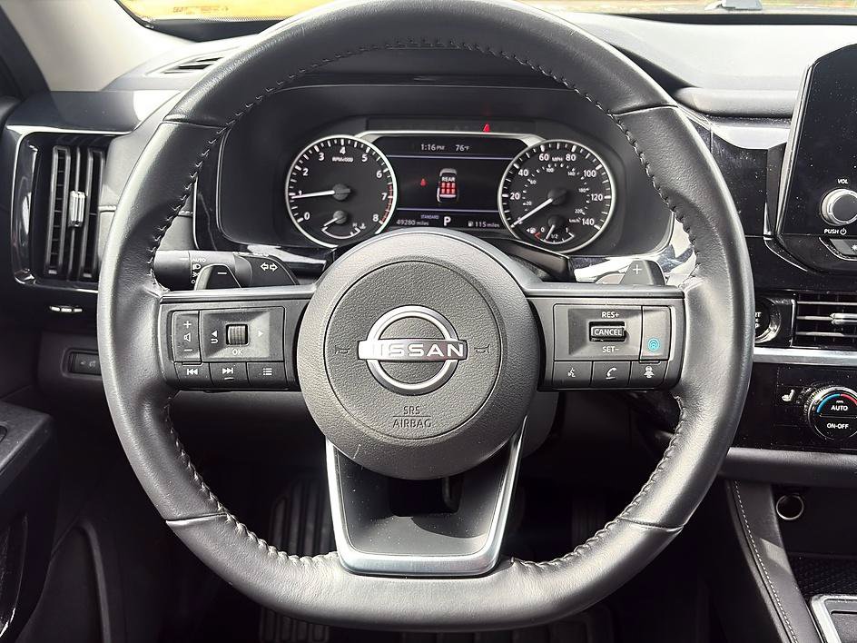 Certified 2025 Nissan Pathfinder SV FWD image 30