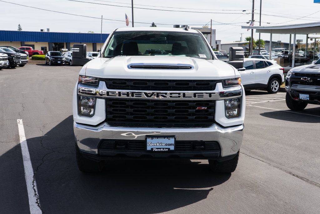 Used 2020 Chevrolet Silverado 3500 LT w/ Fleet Comfort Package AWD/4WD image 2