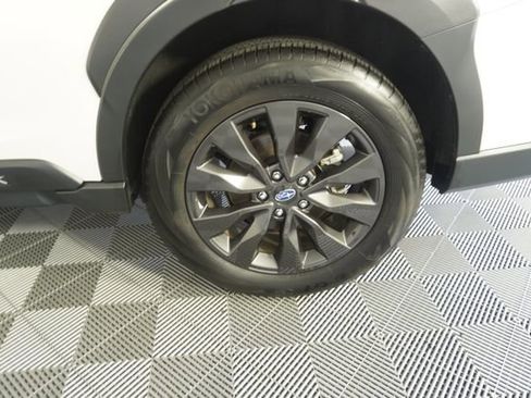 Certified 2025 Subaru Outback Onyx Edition AWD/4WD image 18