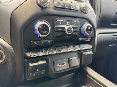 Used 2021 GMC Sierra 1500 SLT AWD/4WD image 23