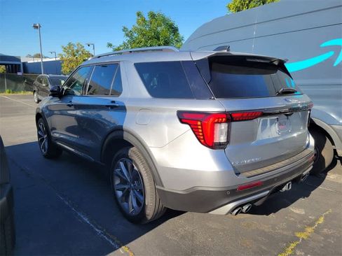 Used 2025 Ford Explorer Platinum w/ Ultimate Package image 4