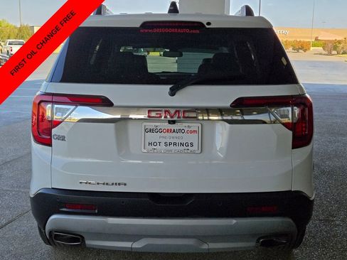 Used 2023 GMC Acadia SLT FWD image 4