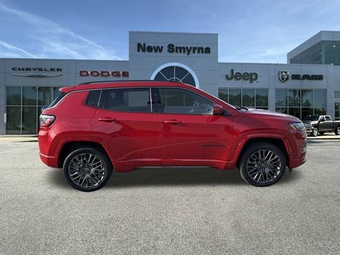 Used 2022 Jeep Compass Limited image 2