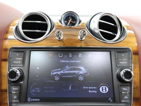 Used 2020 Bentley Bentayga Plug-In Hybrid image 44