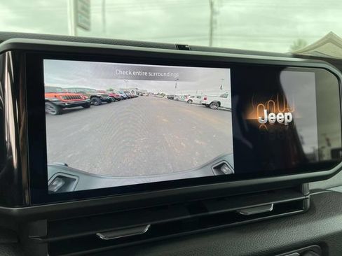 New 2025 Jeep Gladiator Sport AWD/4WD image 20