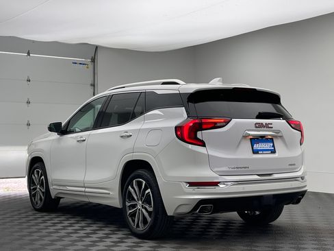 Used 2020 GMC Terrain Denali w/ Denali Premium Package AWD/4WD image 12