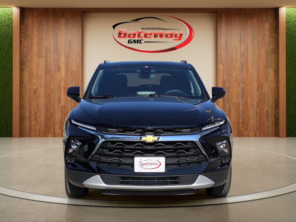Used 2024 Chevrolet Blazer LT w/ Convenience Package FWD image 2