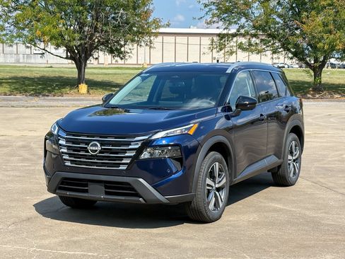 Used 2026 Nissan Rogue SL FWD image 5
