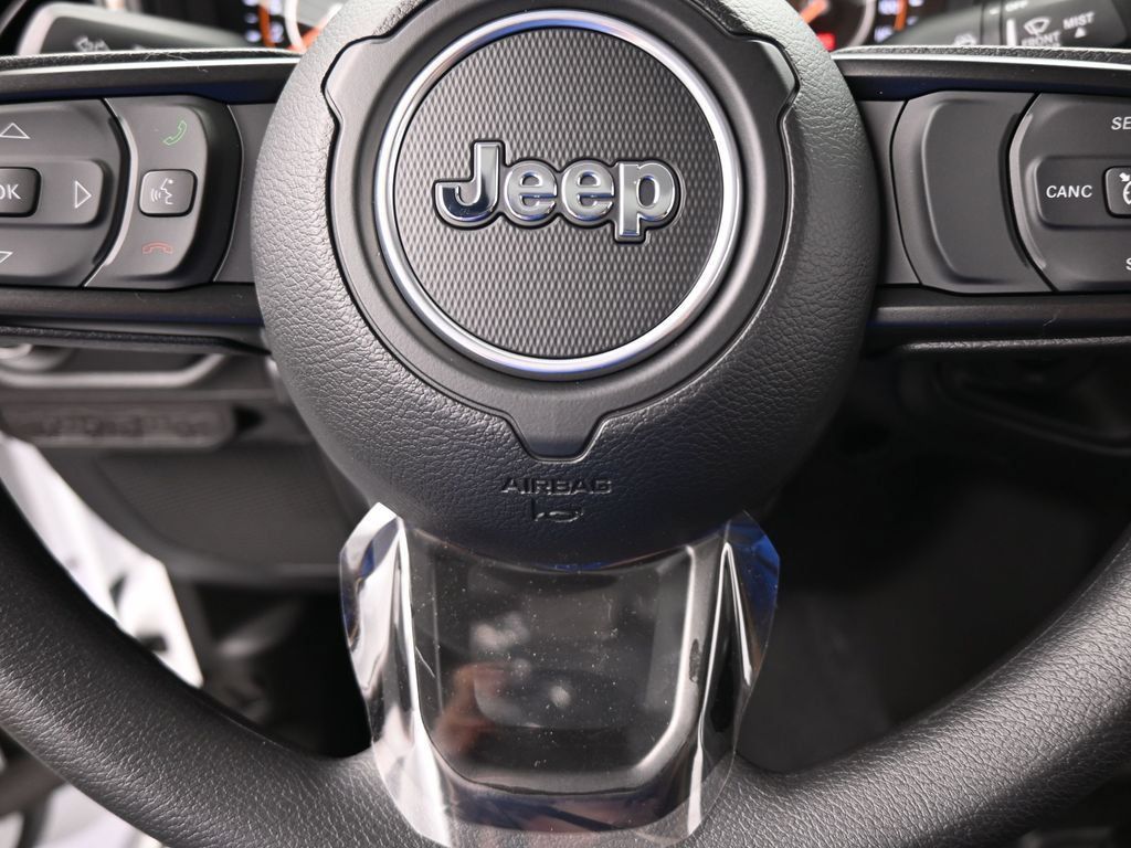 Used 2025 Jeep Gladiator Sport AWD/4WD image 24