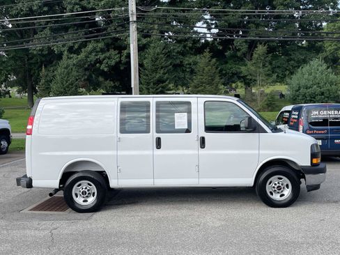 Certified 2025 GMC Savana 2500 w/ Driver Convenience Package RWD image 2