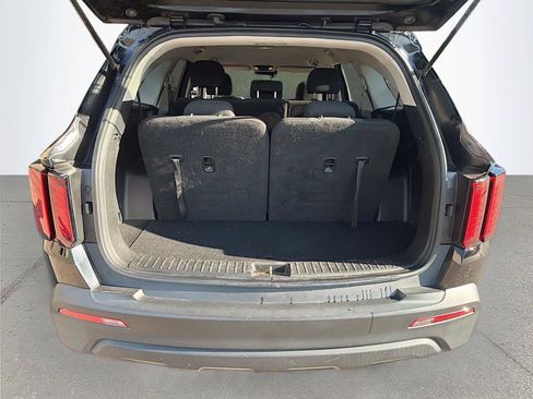 Used 2022 Kia Sorento LX FWD image 13