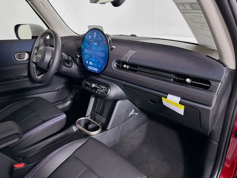 Certified 2025 MINI Cooper 2-Door Hardtop image 28