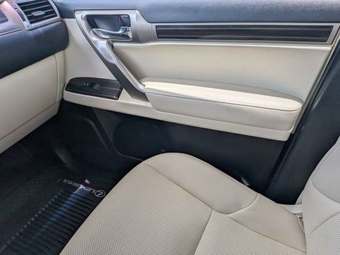 Used 2020 Lexus GX 460 Premium AWD/4WD image 17