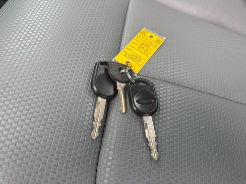 Used 2016 Ford F250 XL w/ Power Equipment Group image 26