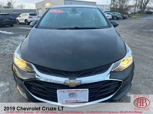 Used 2019 Chevrolet Cruze LT image 8