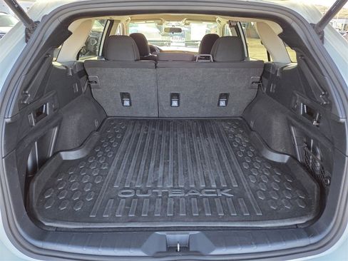 Used 2021 Subaru Outback Premium image 20