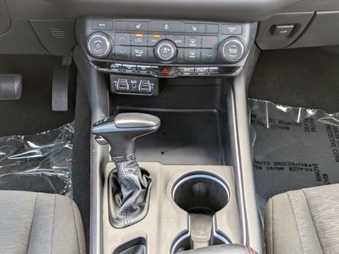 Used 2025 Dodge Durango GT RWD image 21