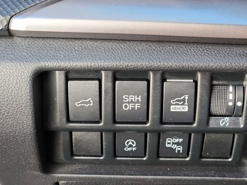 Used 2023 Subaru Forester Premium image 27