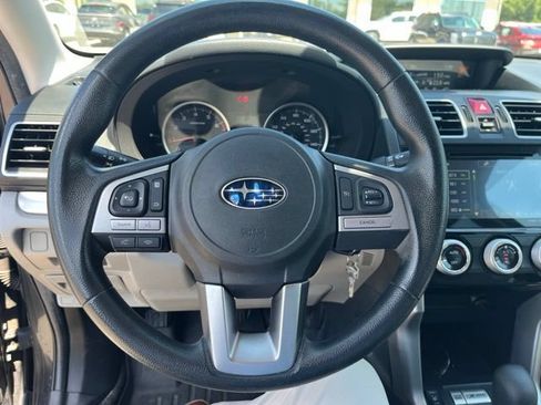 Used 2017 Subaru Forester 2.5i Premium w/ Popular Package #2A AWD/4WD image 4