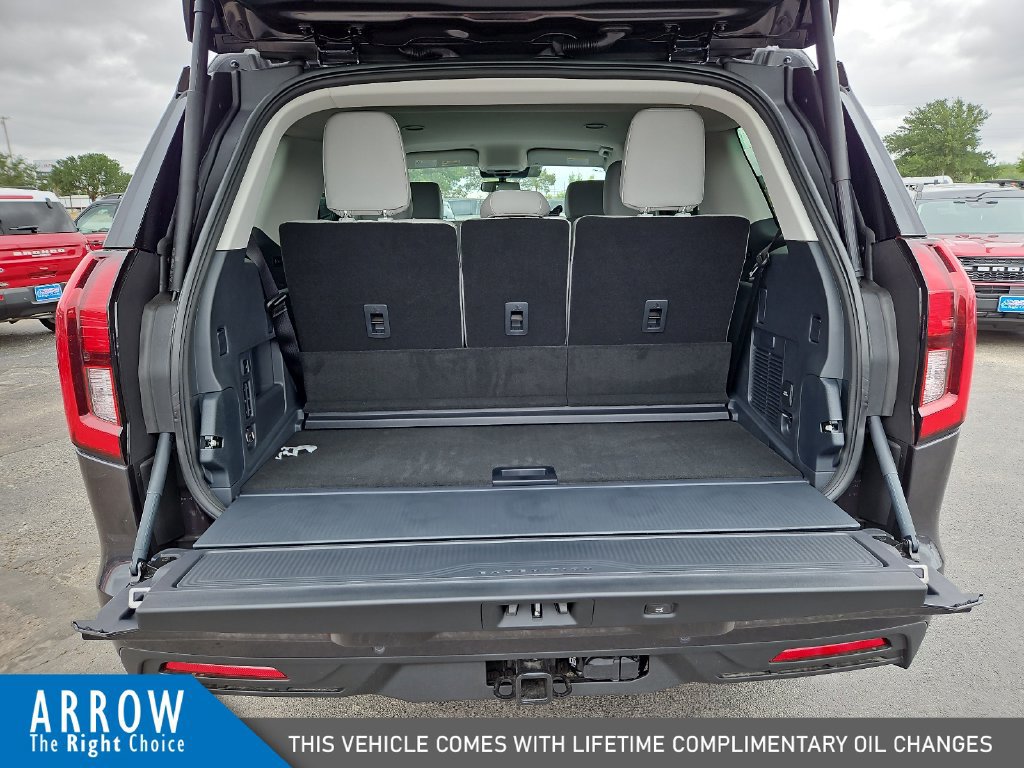 New 2026 Ford Expedition Active RWD image 18