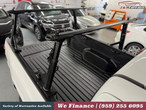 Used 2022 Toyota Tacoma SR w/ SR Convenience Package AWD/4WD image 15