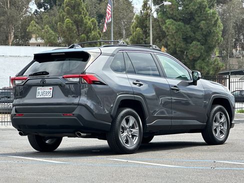 Used 2024 Toyota RAV4 XLE FWD image 5