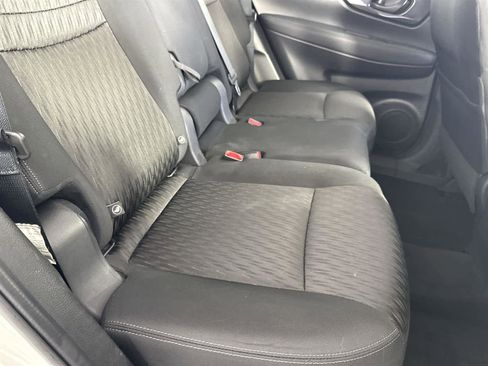 Used 2019 Nissan Rogue S image 13